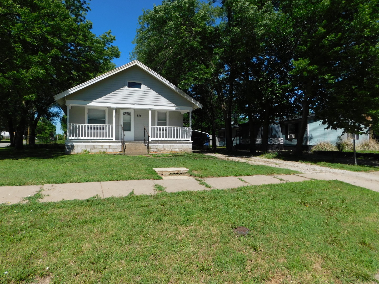 Affordable 3 bedroom/1 bath in El Dorado!