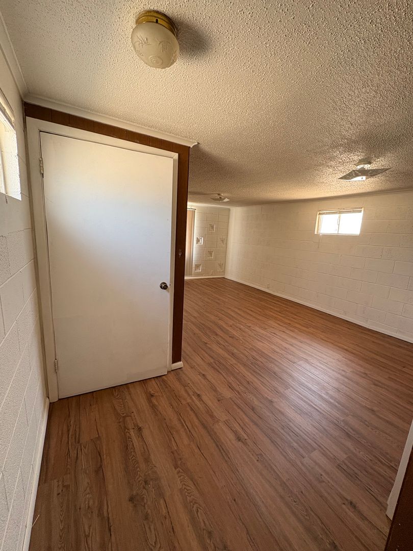 Enid Apartment: 1620 1/2 N. Grand