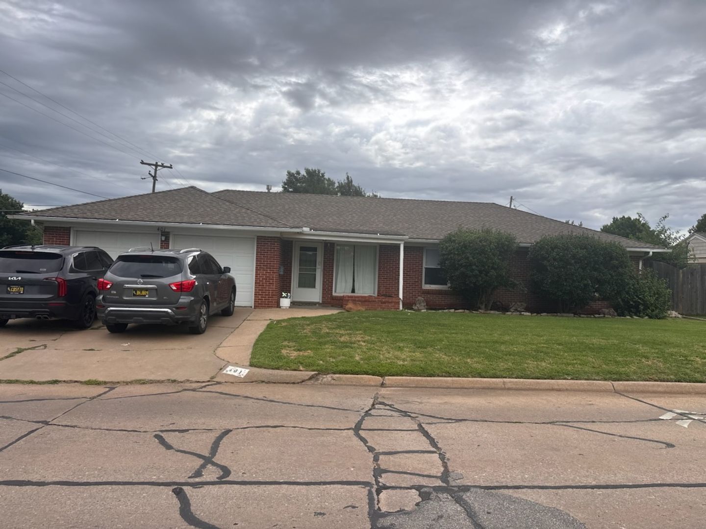 Enid House: 401 S Hoover