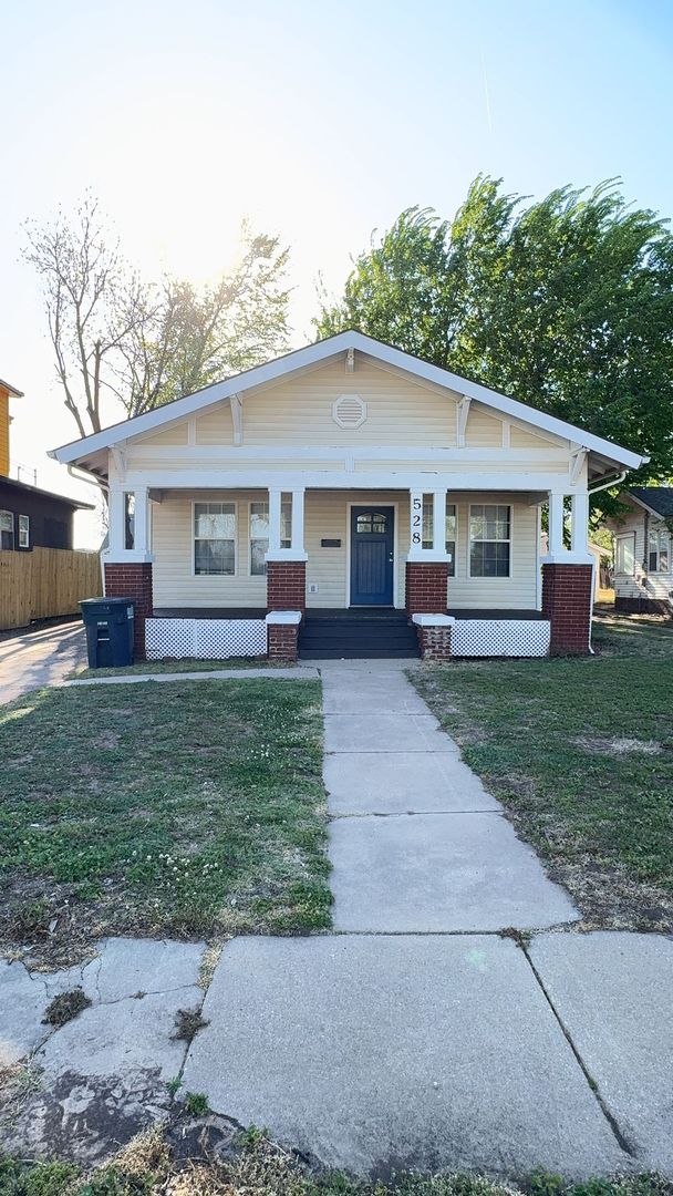 Enid House: 528 S Pierce