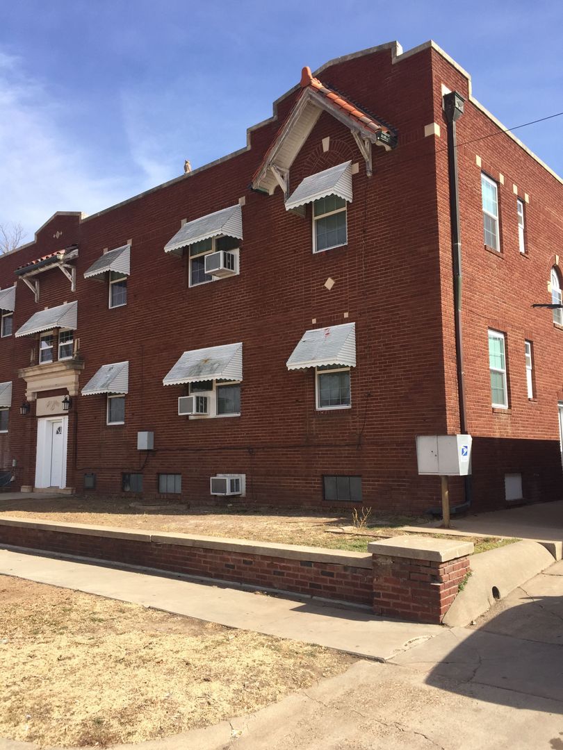 Enid House: 1201 E Broadway APT K