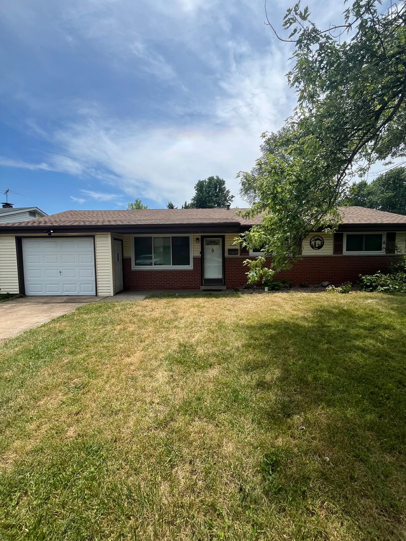 Belleville House: 4200 Shirley Drive