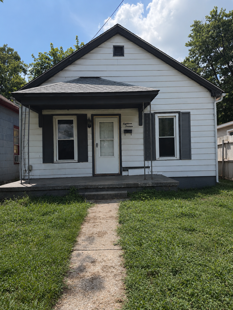 Alton House: 1816 Central