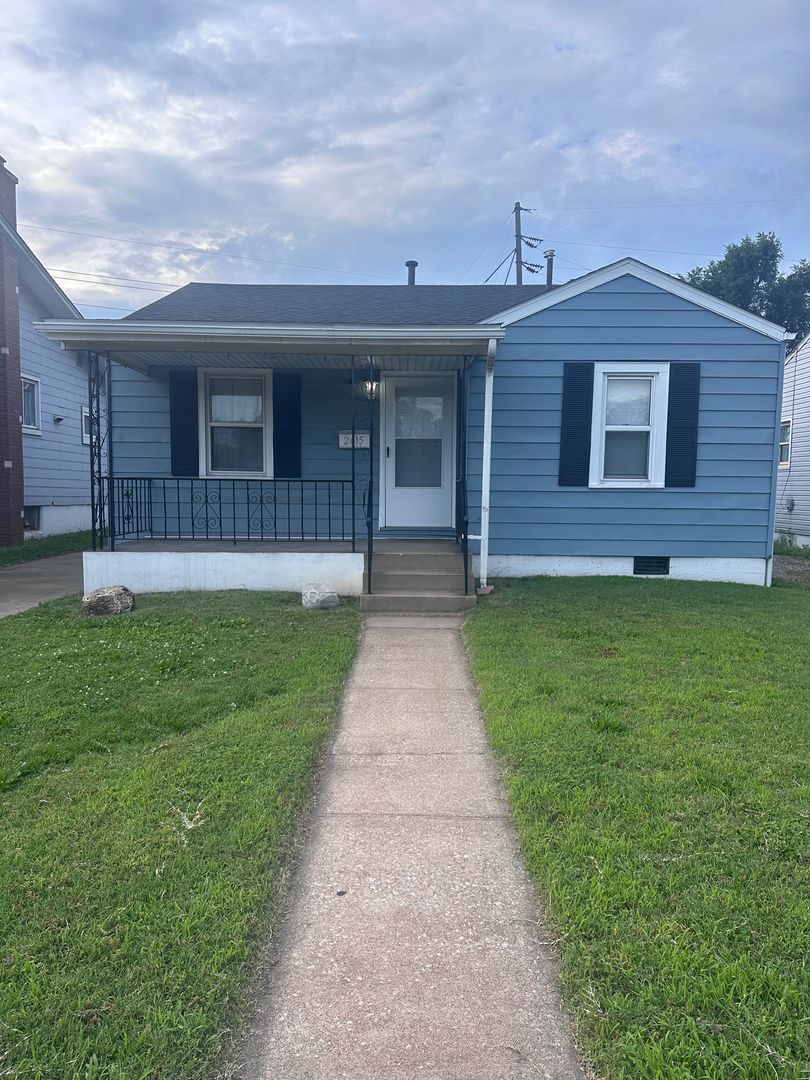 Granite City House: 2415 Jerden