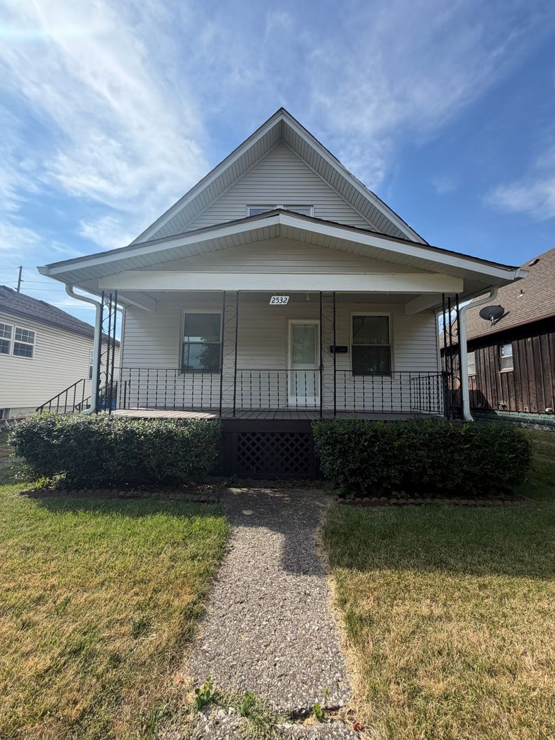 Granite City House: 2532 East 27th