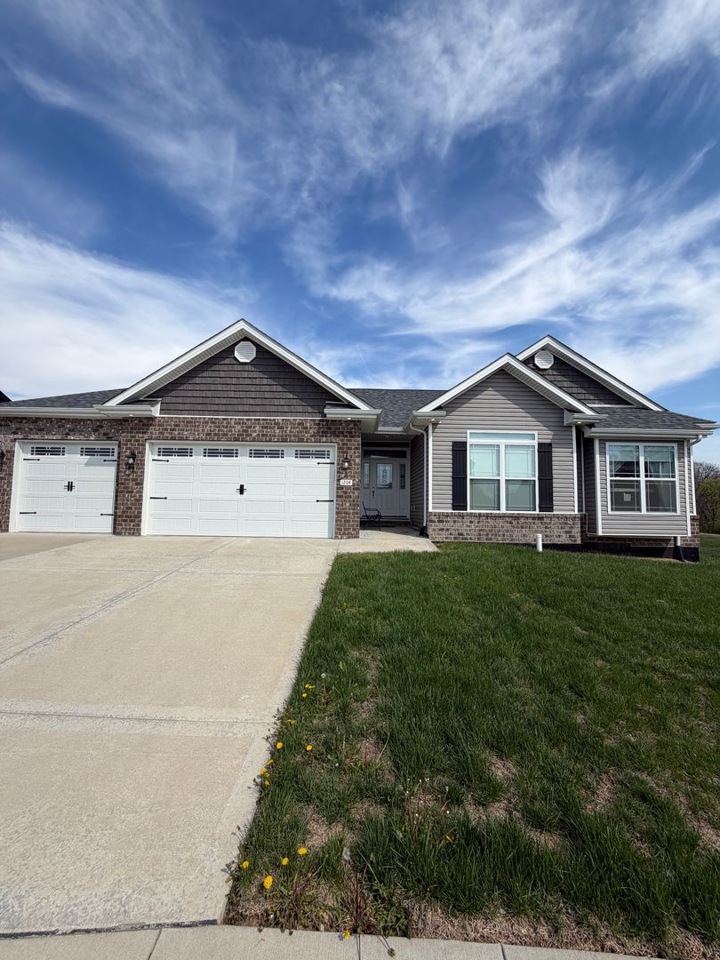 Ofallon House: 1204 Yeats Court