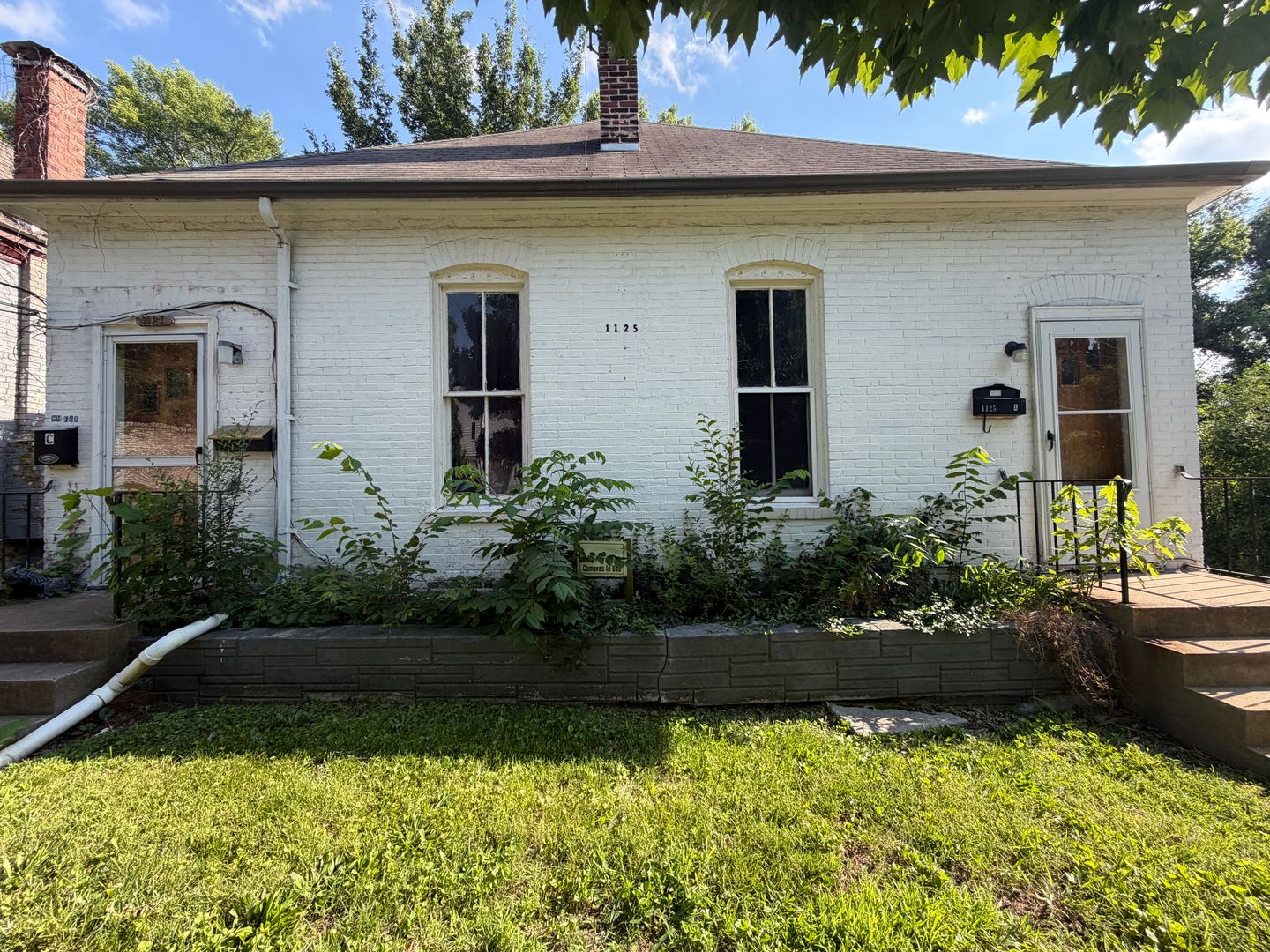 Alton Apartment: 1125 East 5th Street