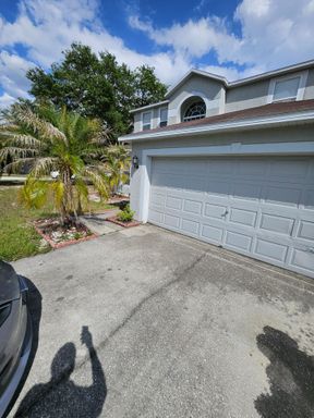 4 BEDROOM 2.5 BATH BEAUTIFUL HOME – photo 1