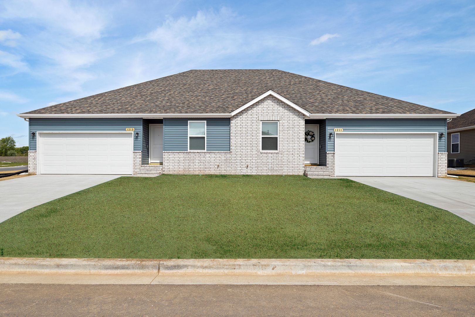 Republic House: 723 W Melody Ln