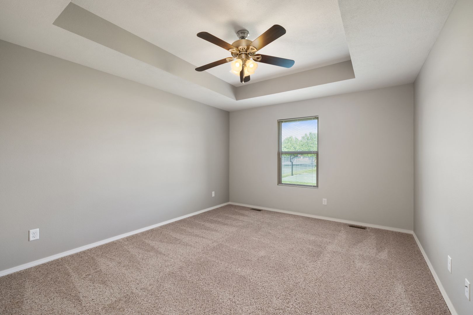 Springfield House: 5468 Yew St