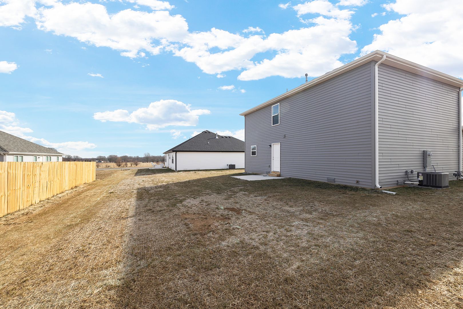 Republic House: 2473 E Spaniel St