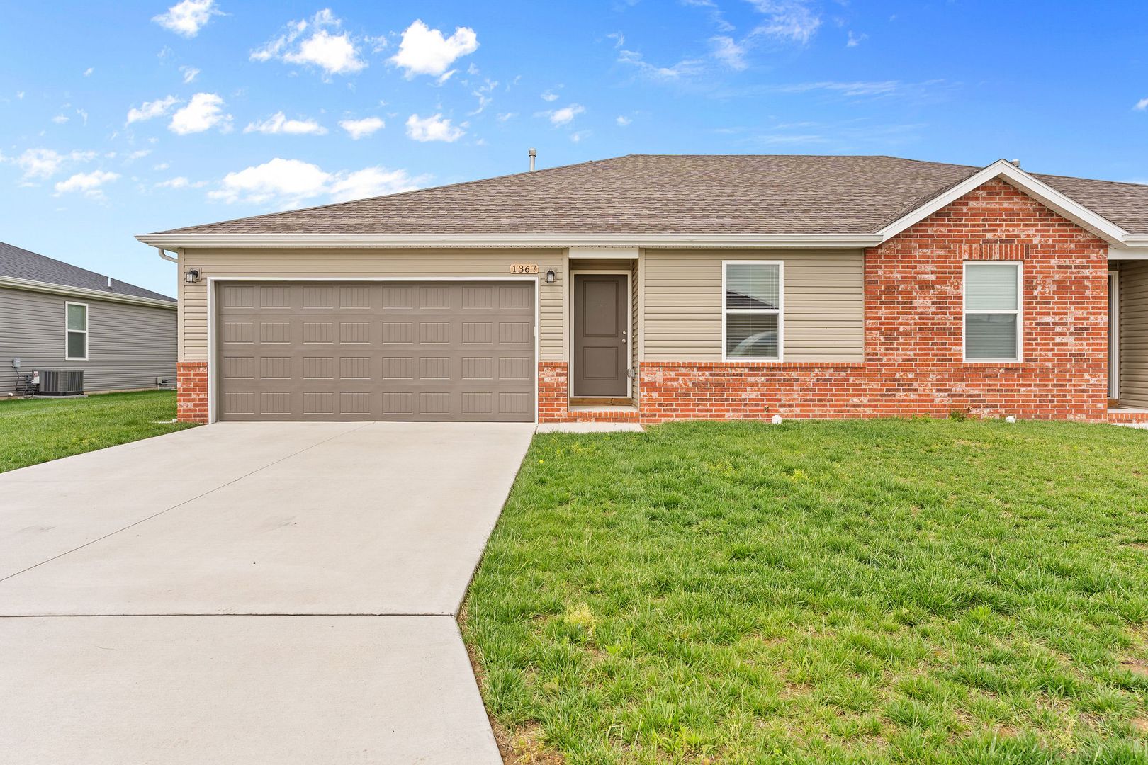 Republic House: 1255 S Choctaw Rd