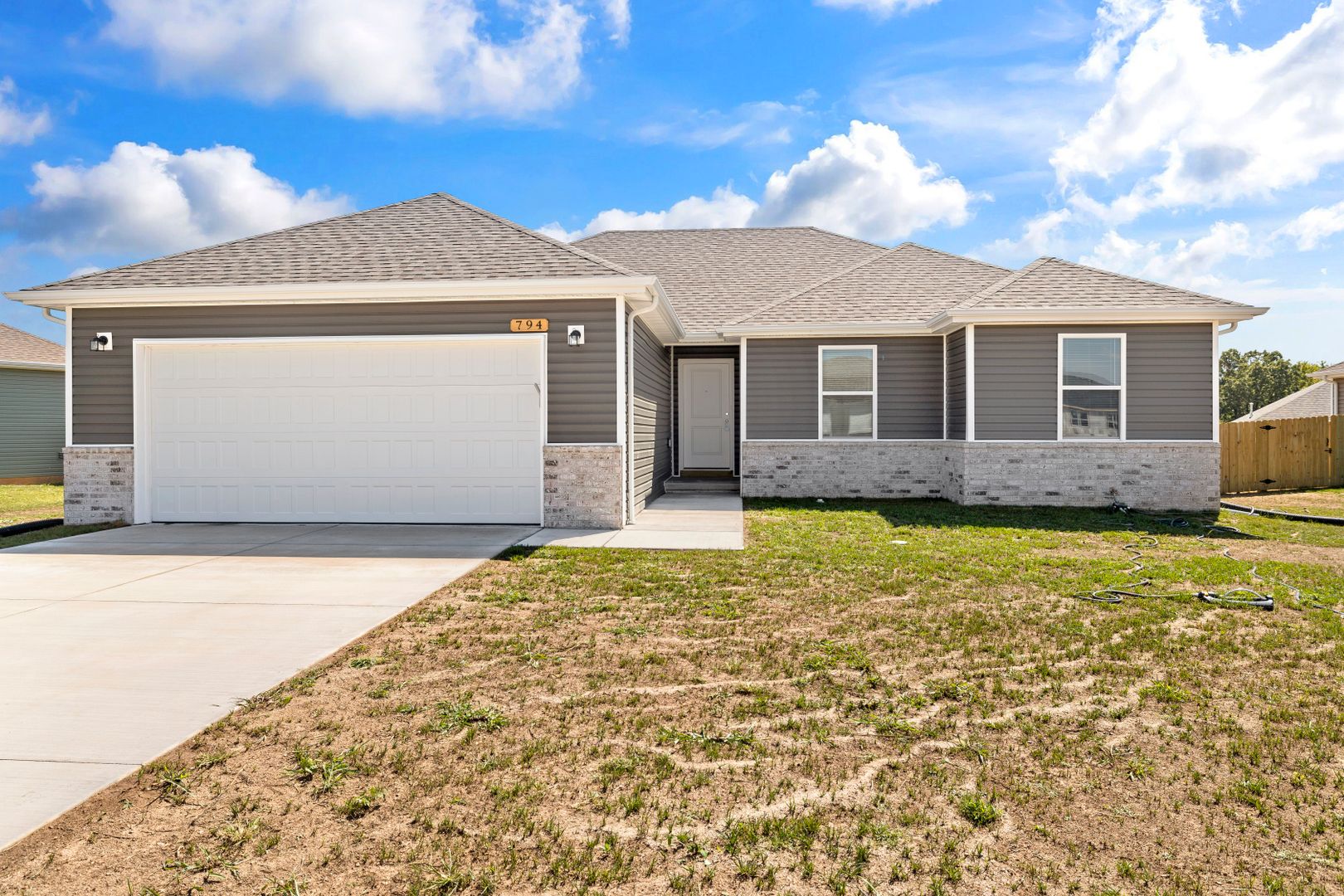 Republic House: 794 W Cherokee Way