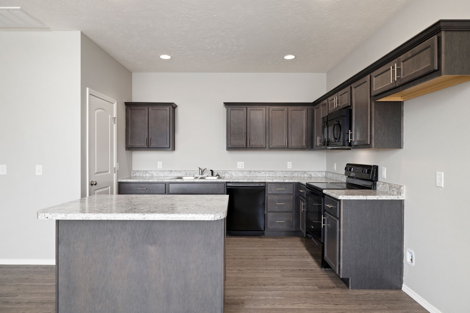Republic House: 576 W Danielle St
