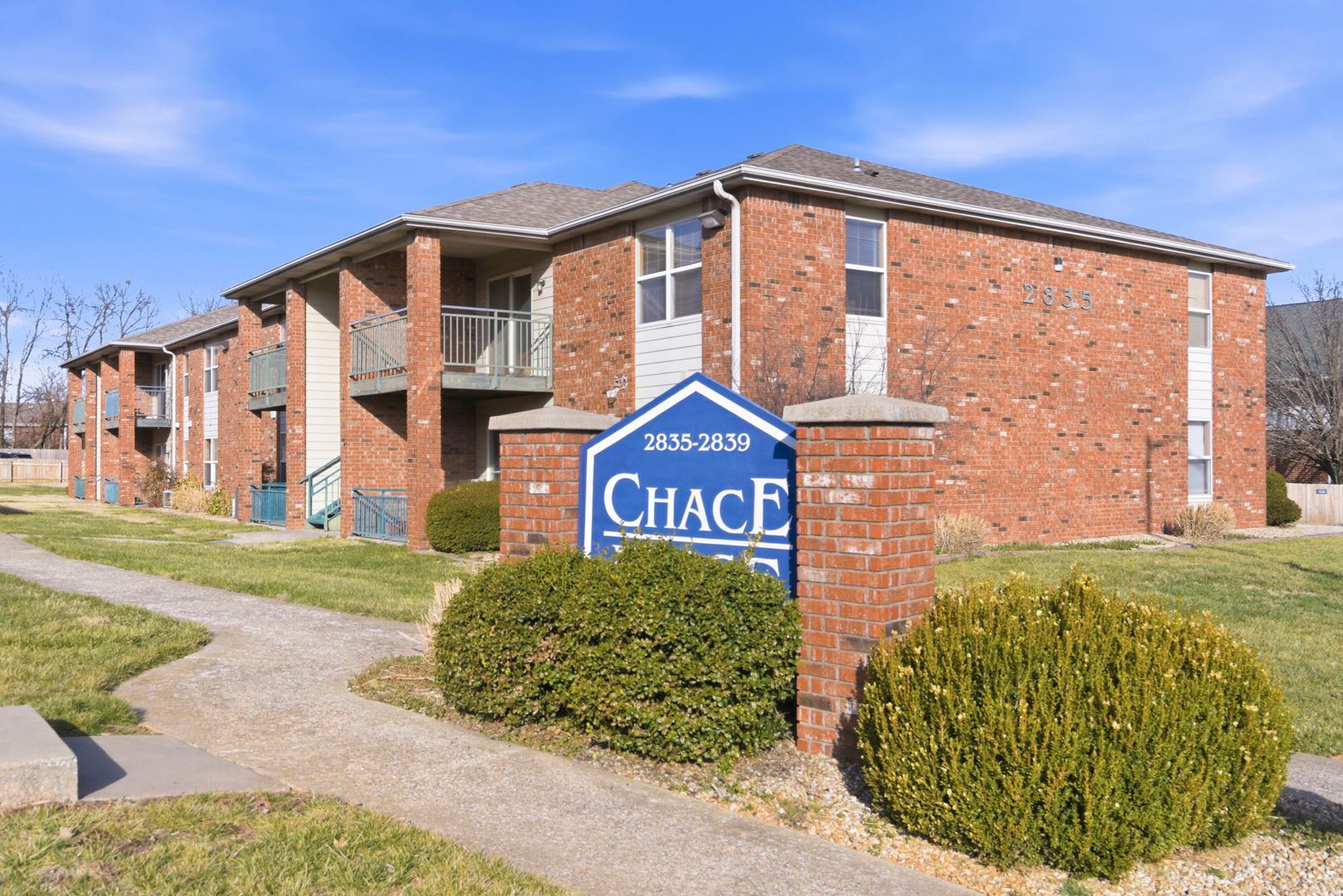 Springfield Apartment: 2835-2839 S. Nettleton Avenue