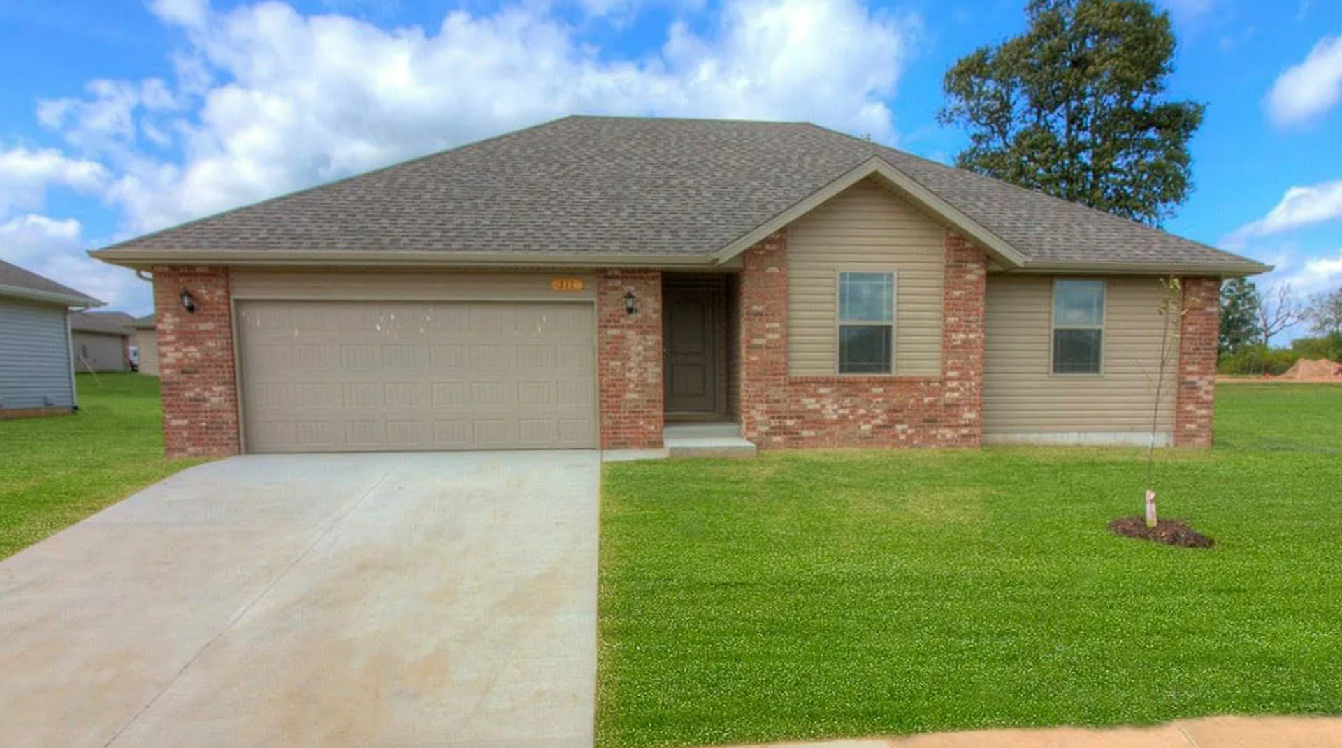 Republic House: 311 W Grace St