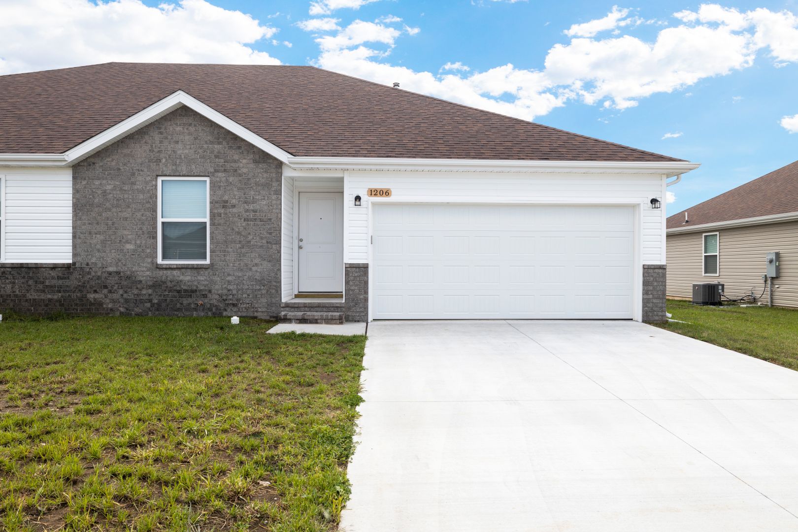 Republic House: 1291 S Choctaw Rd