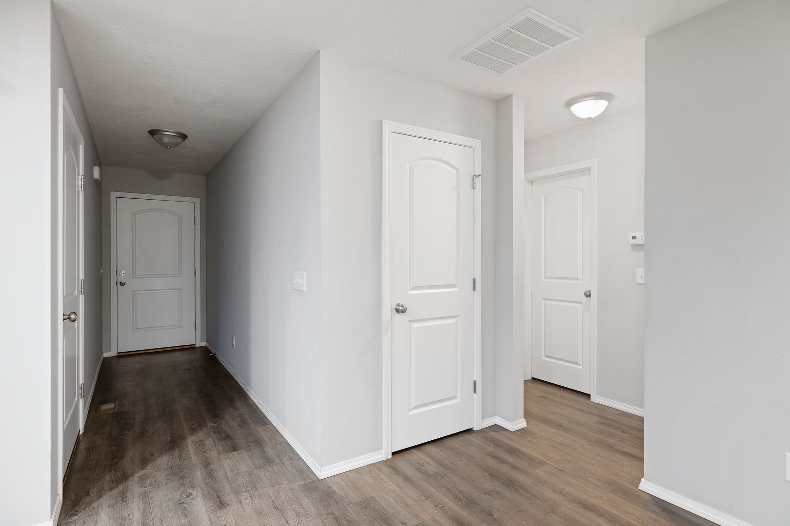 Springfield House: 1904 S Bryson Circle