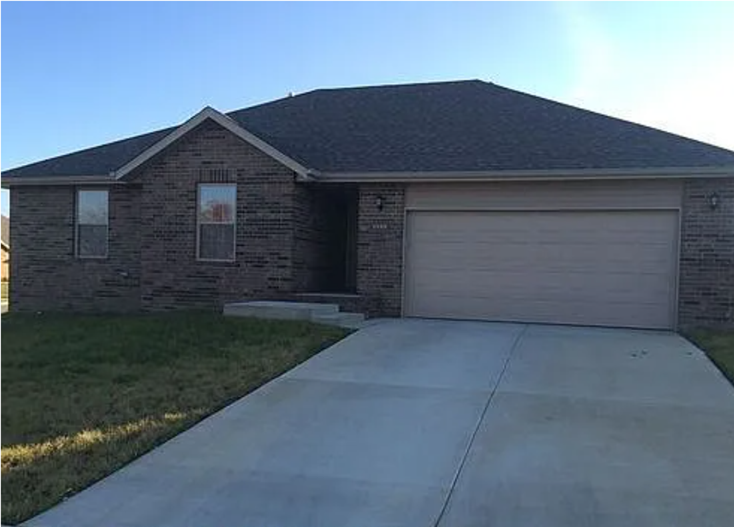 Ozark House: 2604 W Saige Dr