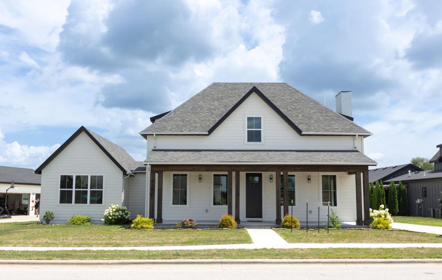 Republic House: 970 East Valley Trail Drive