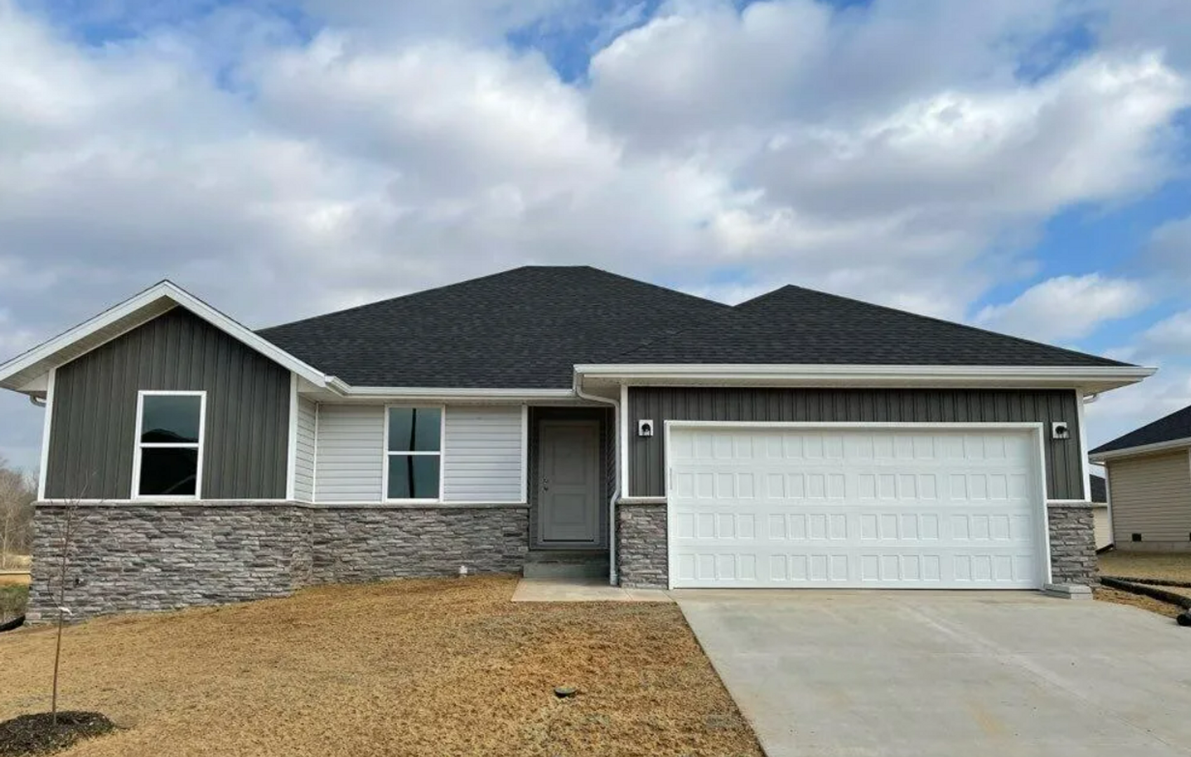 Republic House: 1449 E Broughton St