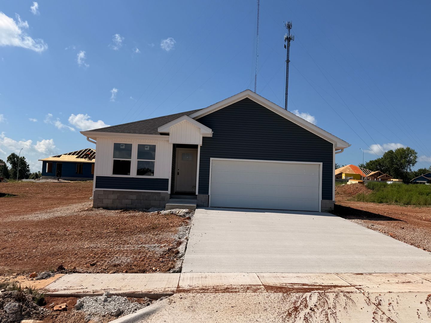 Nixa House: 804 W Meason Ave