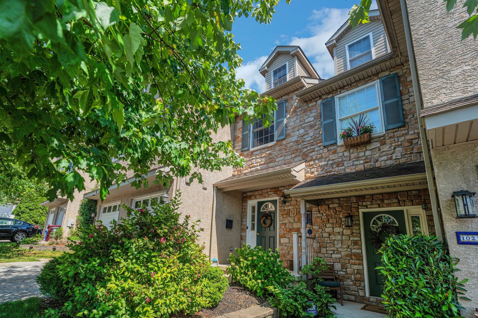 Bridgeport Townhome: 1019 Ford Street