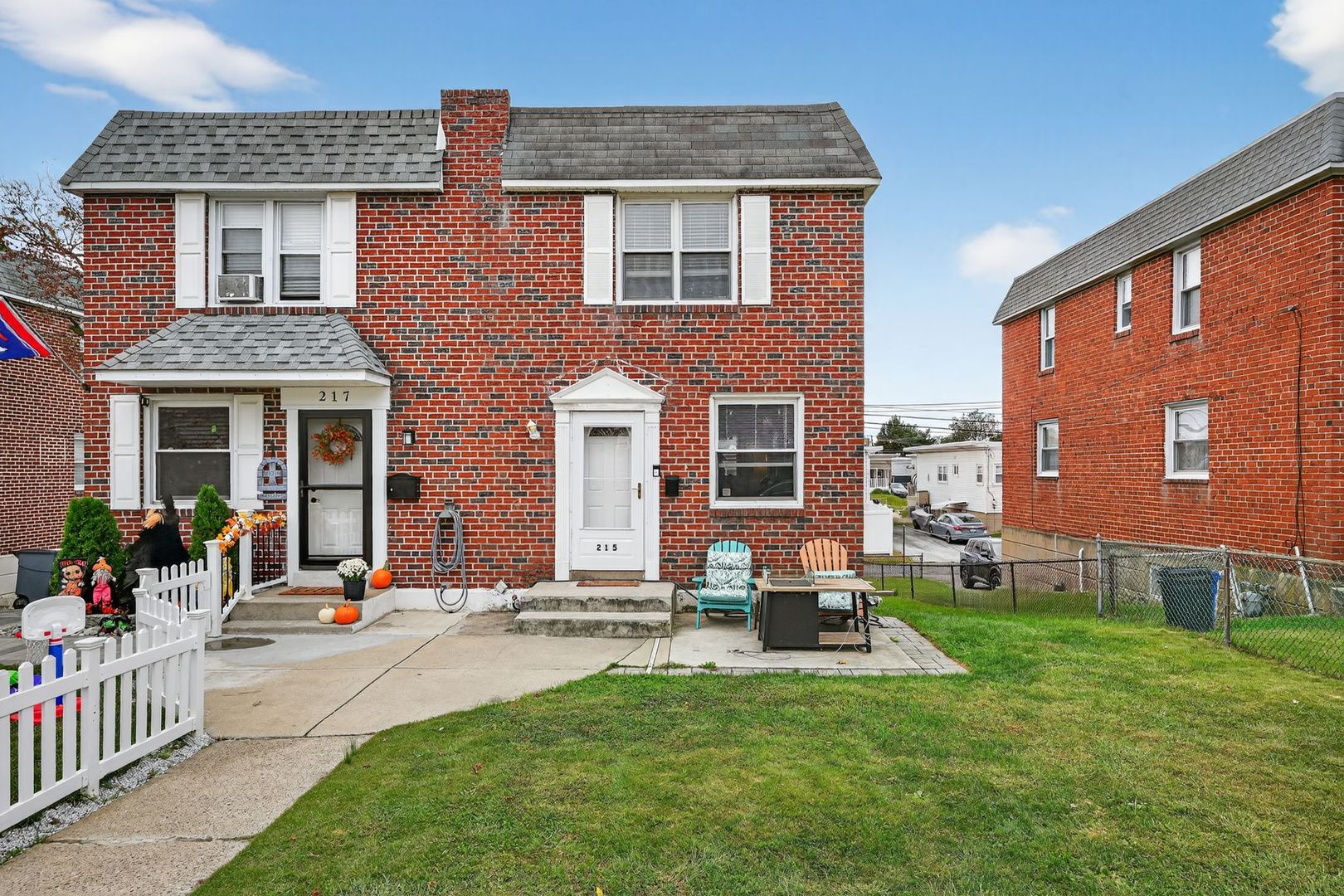 Ridley Park Townhome: 215 Lynn Road