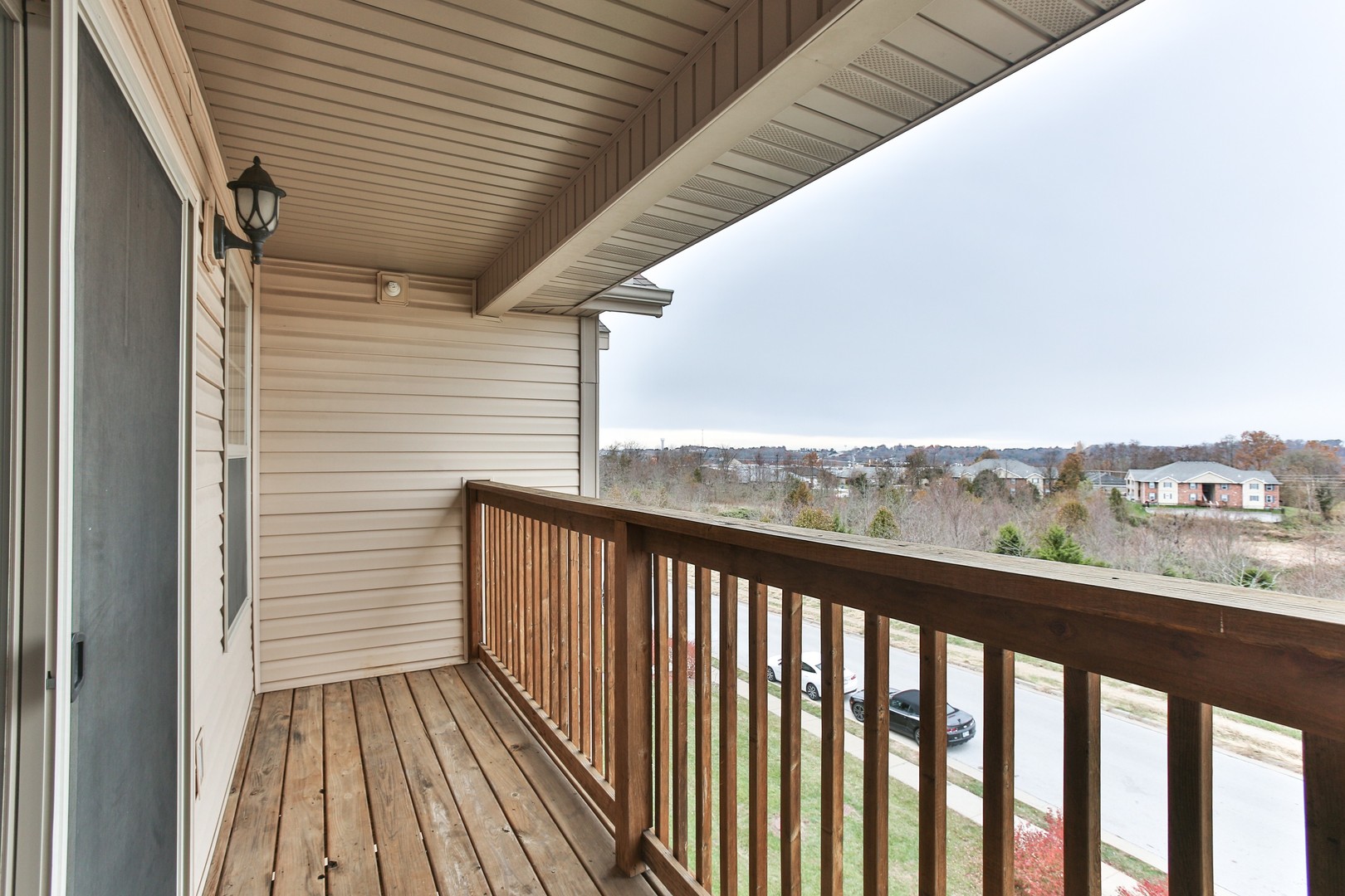 Ozark Apartment: 2145 W Bingham St