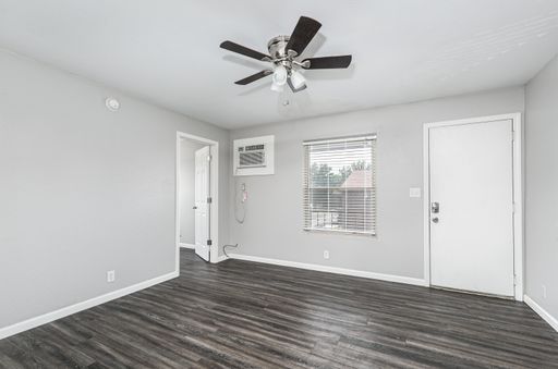 Convenient Location at Eastview Apartments – photo 1