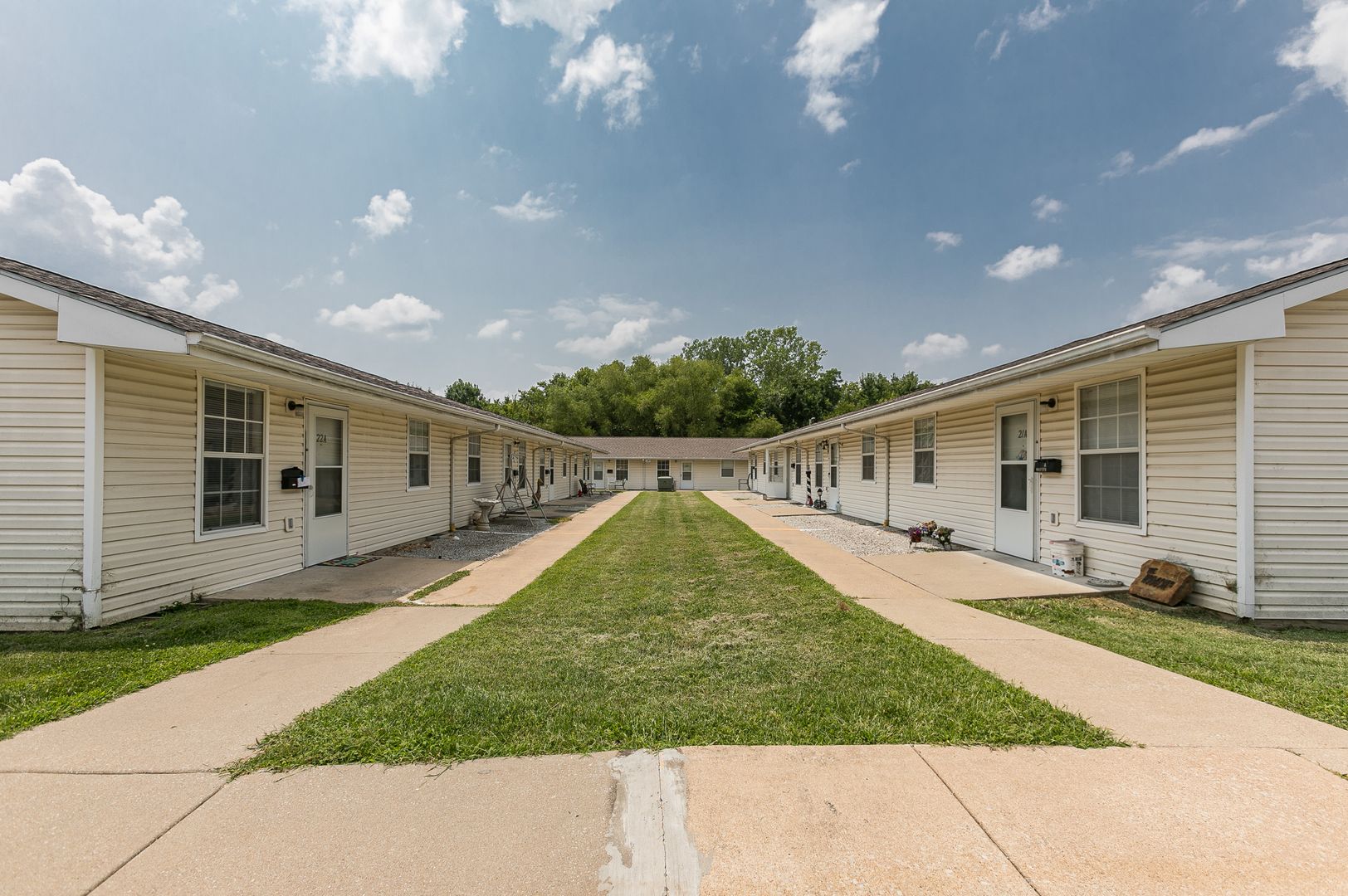 Carthage Apartment: 1735 Hazel Ave