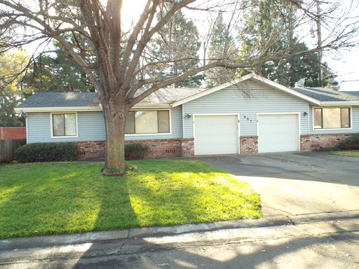 Rare 1 Bedroom Duplex with Attached Garage AND Fenced Yard! – photo 1