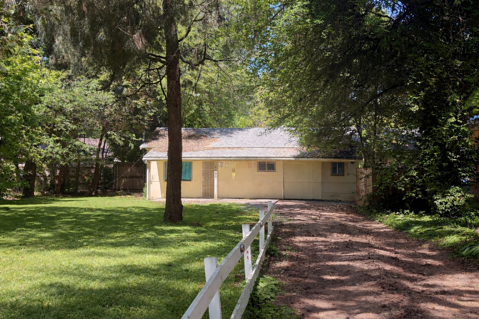 Chico Apartment: 605 Oak Lawn #A