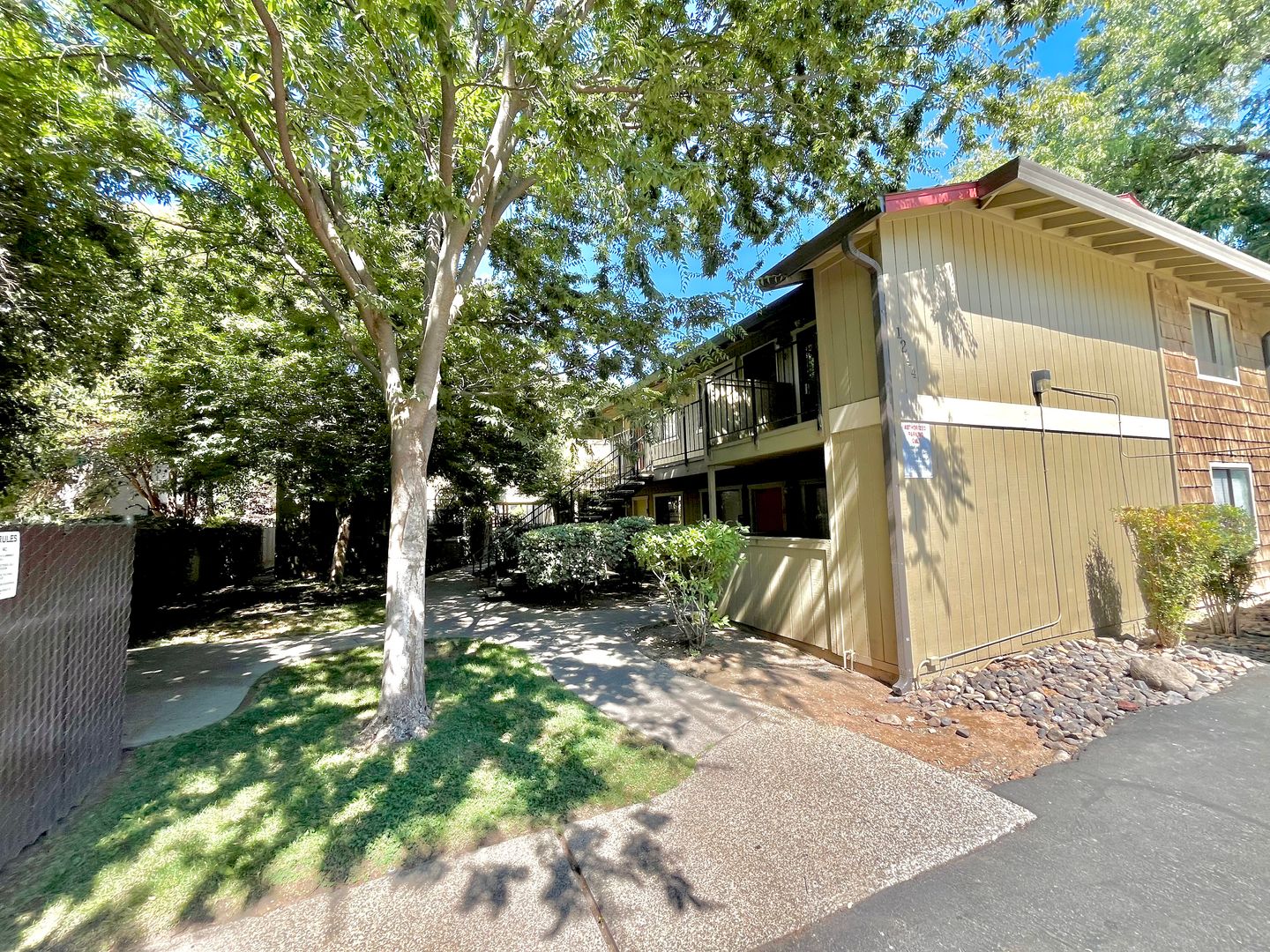 Chico Apartment: 1244 Magnolia #2