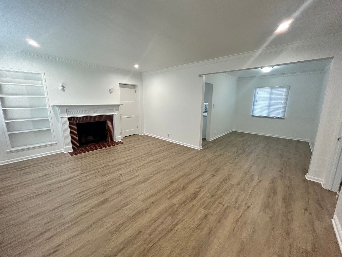 Los Angeles House: 11913 Tennessee Ave