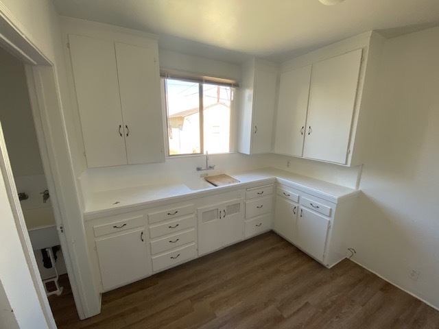 Los Angeles House: 11913 Tennessee Ave