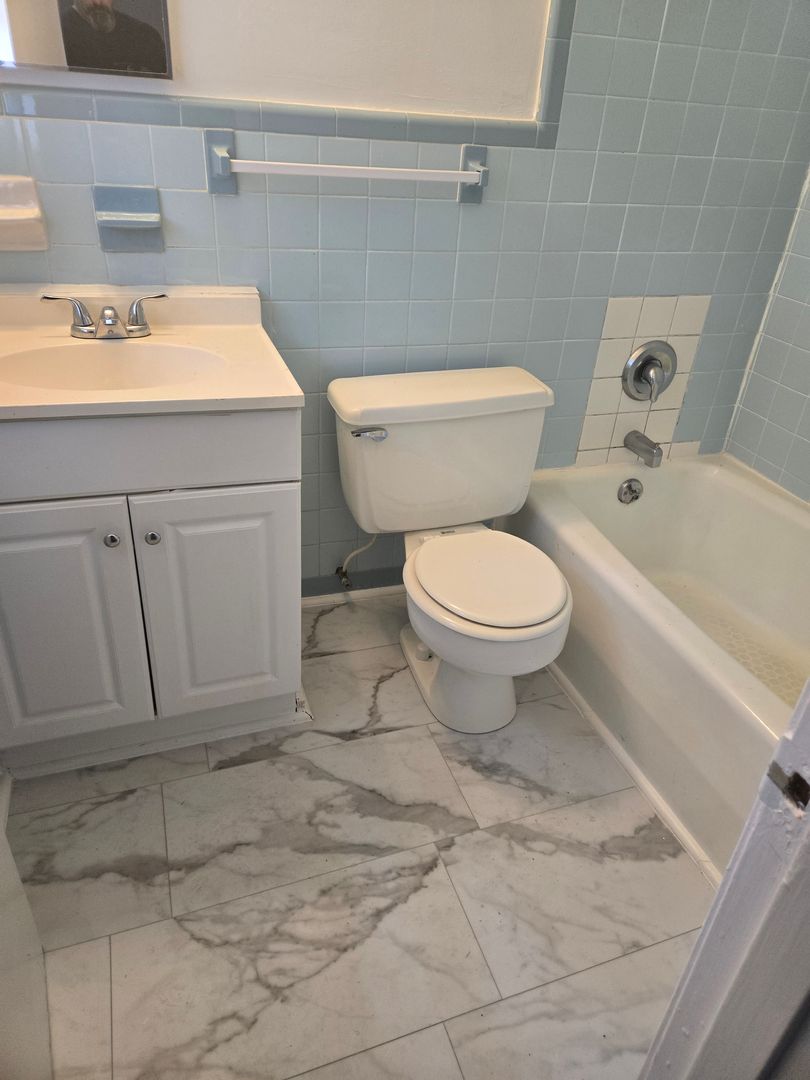 North Charleston Apartment: 1215 Mosstree Rd