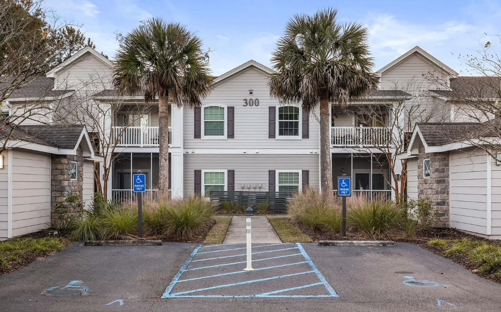 Mount Pleasant House: 1300 Park West Blvd