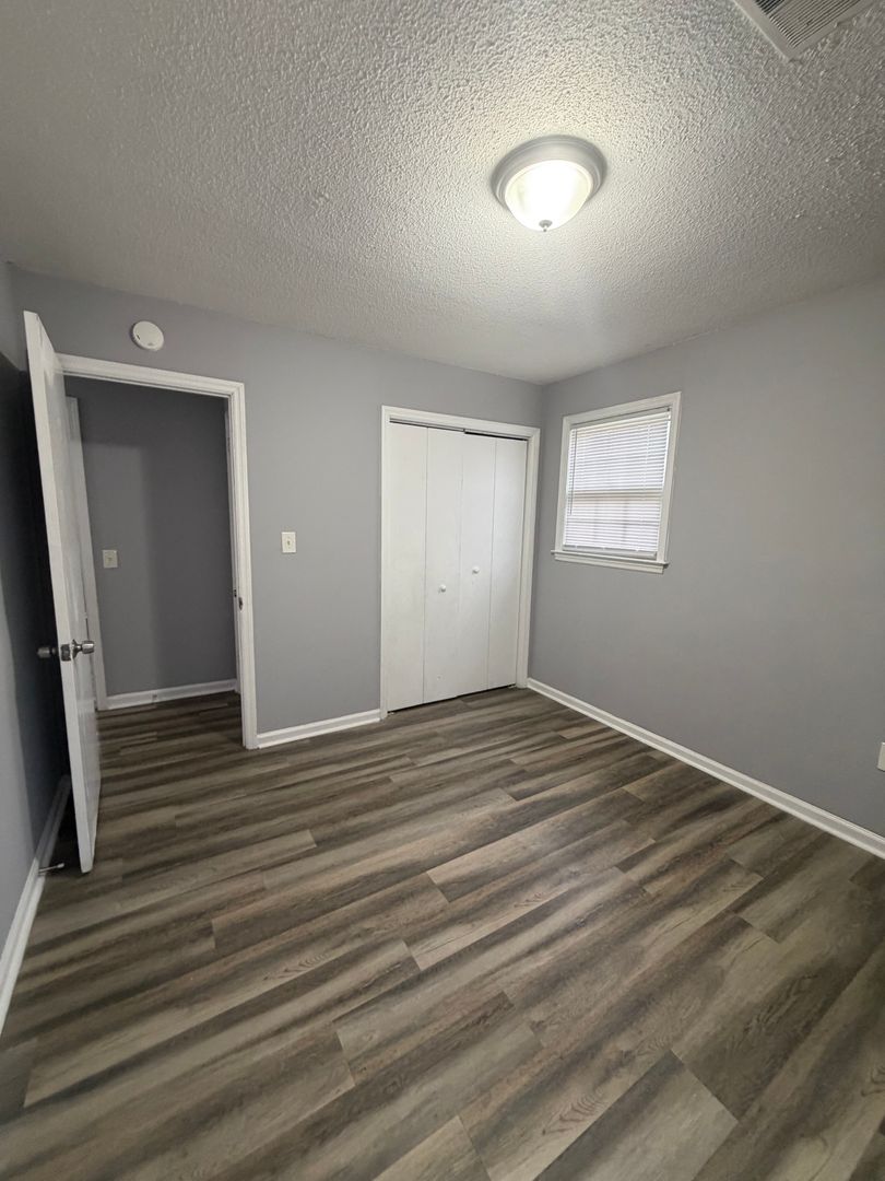 Ladson House: 4446 Farmwood St.