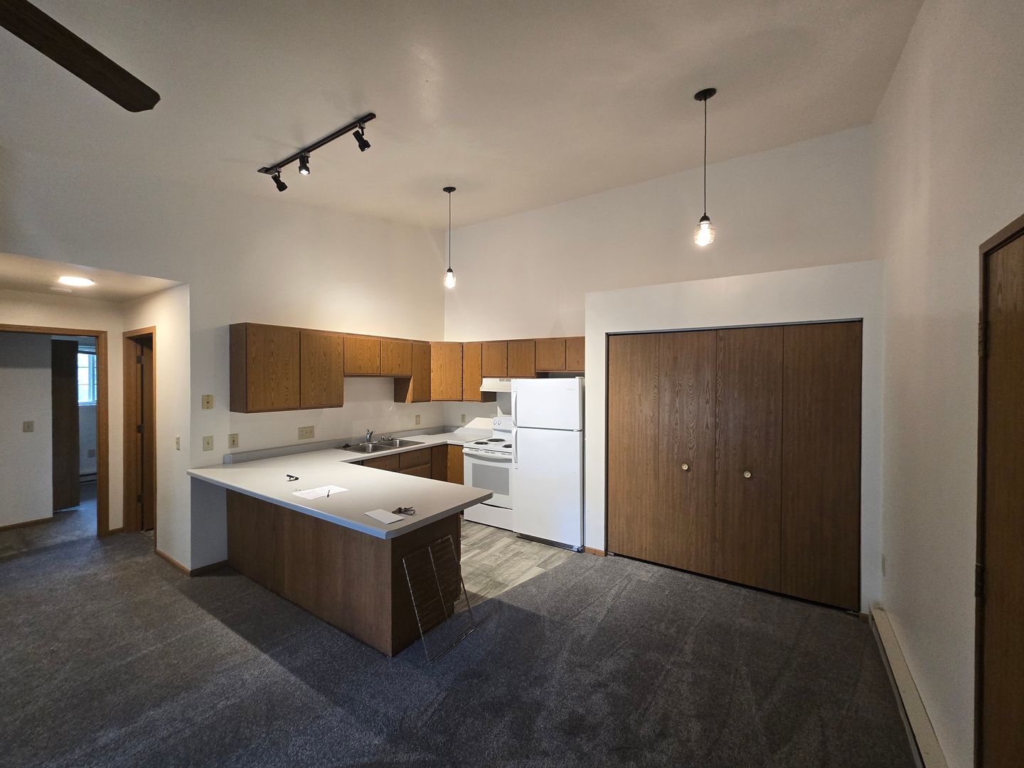 Fort Atkinson Apartment: 1280 Commonwealth Dr