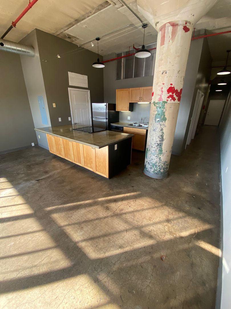 St Joseph Apartment: 1300 S. 11th Street