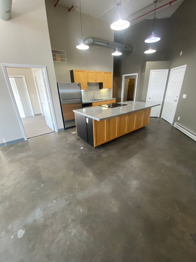 St Joseph Apartment: 1300 S. 11th Street
