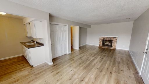 Super cute and Spacious 2 Bedroom Apartment!!! – photo 1