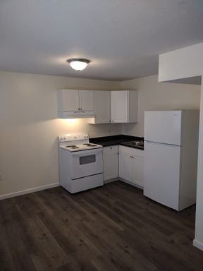 COMING SOON FOR AUGUST!!! SPACIOUS GROUND FLOOR 2 Bedroom Apartment!! – photo 1