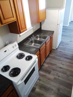 COMING SOON FOR OCTOBER!! Newly Renovated 3 Bedroom Duplex!! – photo 1