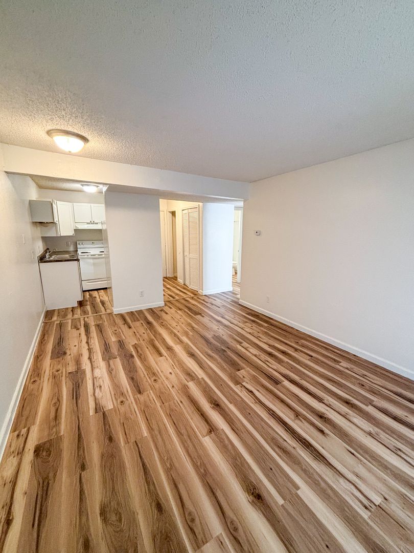 Topeka Apartment: 1111 SW Fillmore St