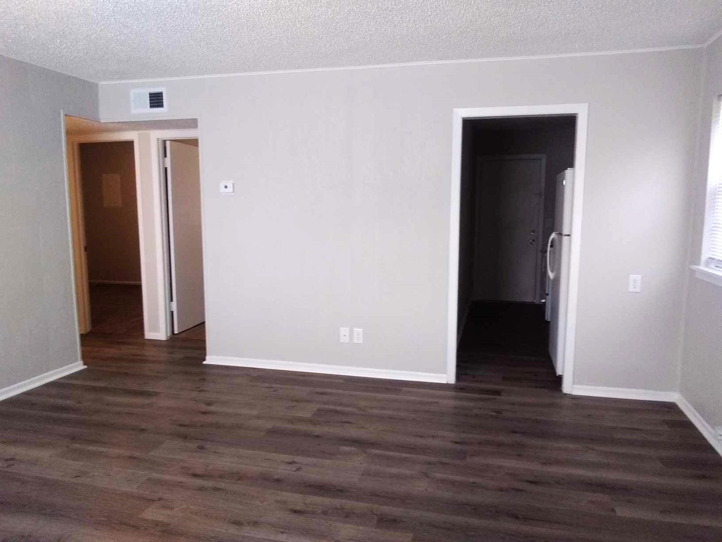Topeka Apartment: 423 SE Winfield