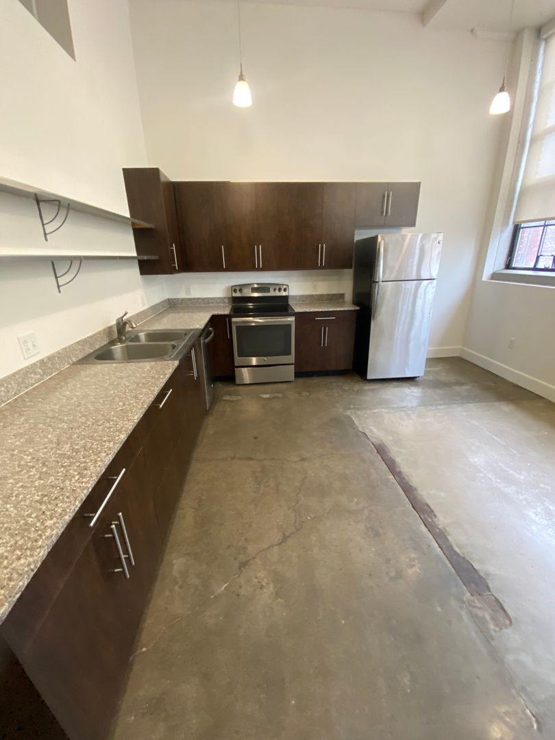 St Joseph Apartment: 1300 S. 11th Street