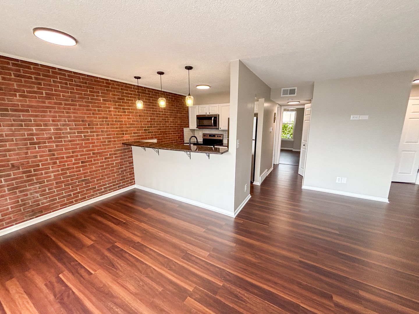 Kansas City Apartment: 4724 Belleview Ave