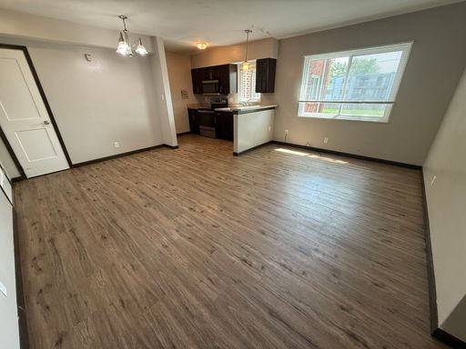 HUGE Renovated 2 Bedroom! – photo 1